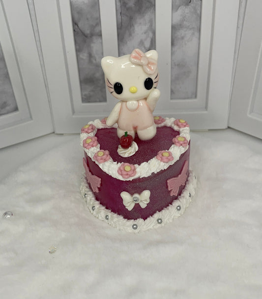 Hello Kitty Heart Shaped Trinket Box