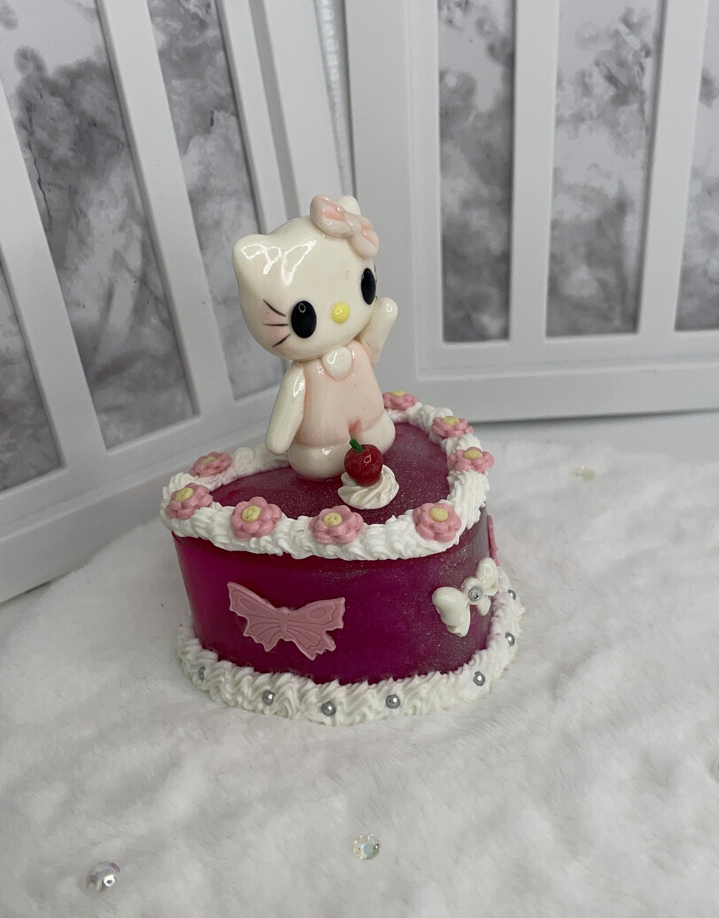 Hello Kitty Heart Shaped Trinket Box