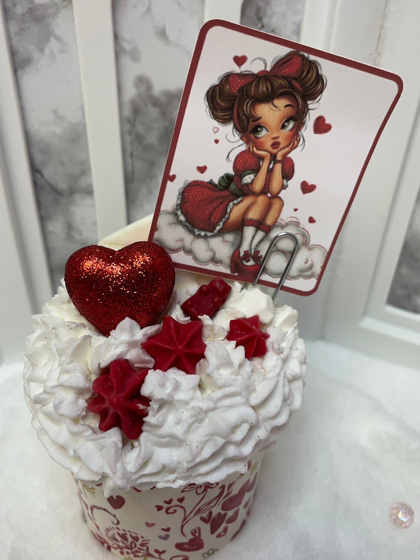 Vintage Love Cupcake